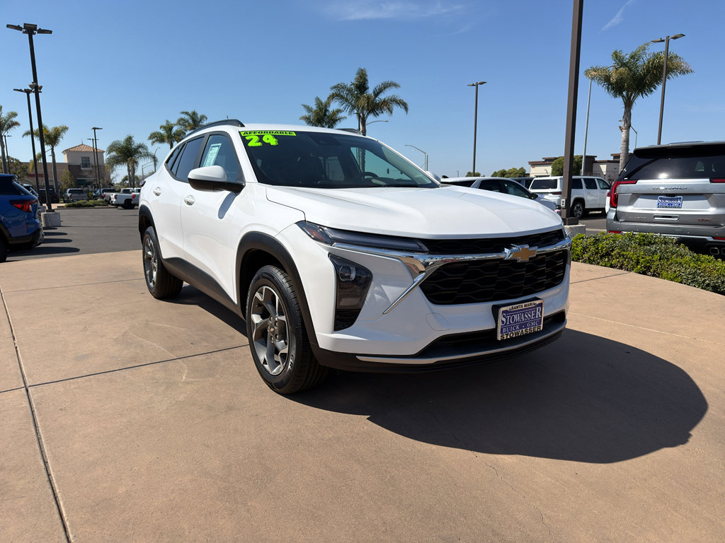 Used 2024 Chevrolet Trax LT image 3