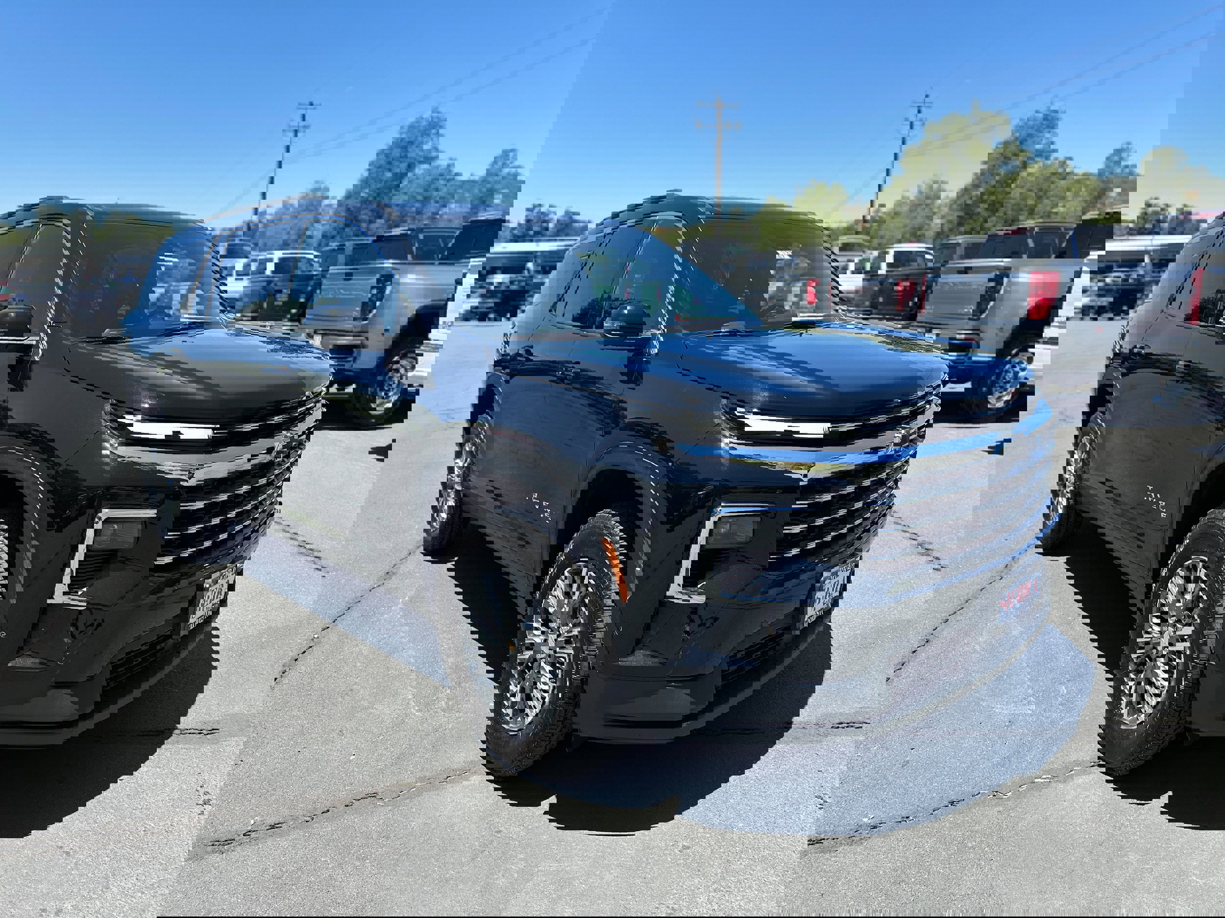 New 2025 Chevrolet Traverse LT w/ Enhanced Driving Package image 3