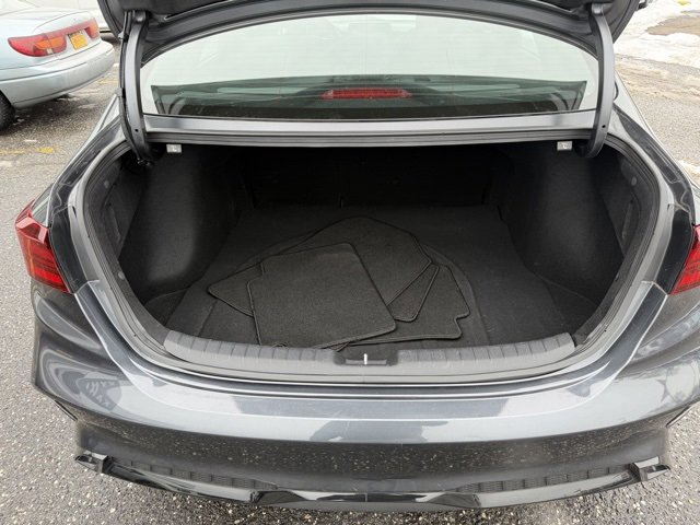 Used 2023 Kia Forte GT-Line w/ GT-Line Premium Package image 9