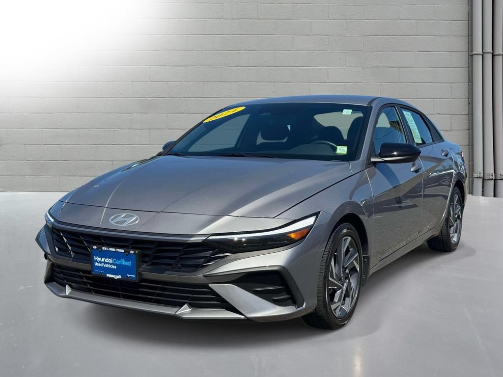 Used 2025 Hyundai Elantra SEL FWD image 4