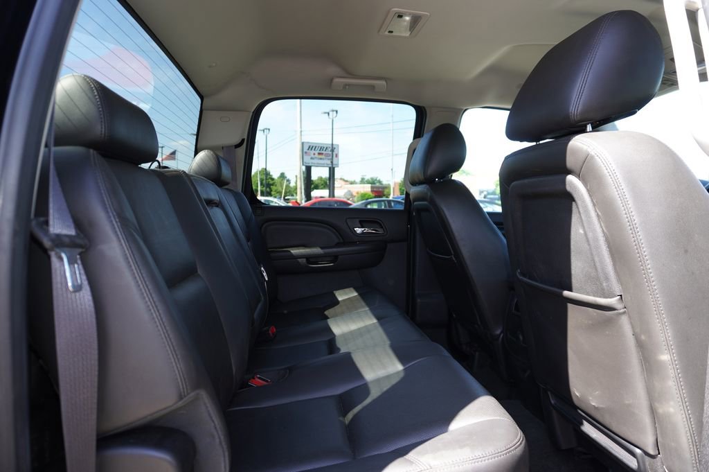 Used 2014 GMC Sierra 3500 Denali w/ Snow Plow Prep Package AWD/4WD image 27