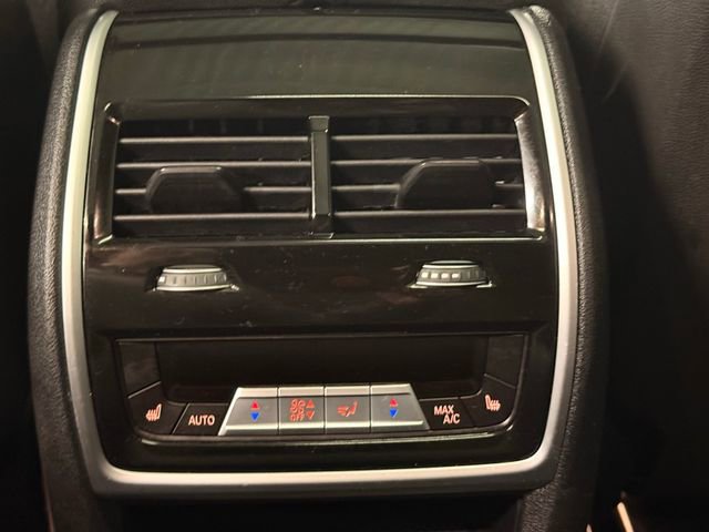 Used 2022 BMW X5 xDrive40i w/ Climate Comfort Package image 16