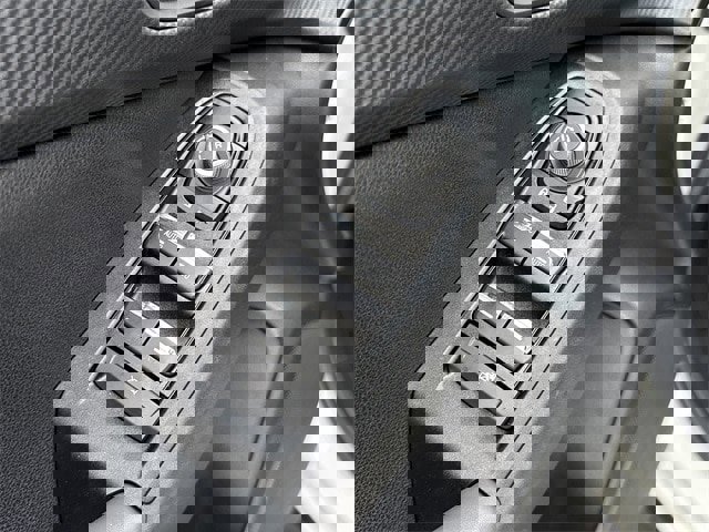 Certified 2025 Subaru Crosstrek 2.5i Limited w/ Popular Package #3A image 24