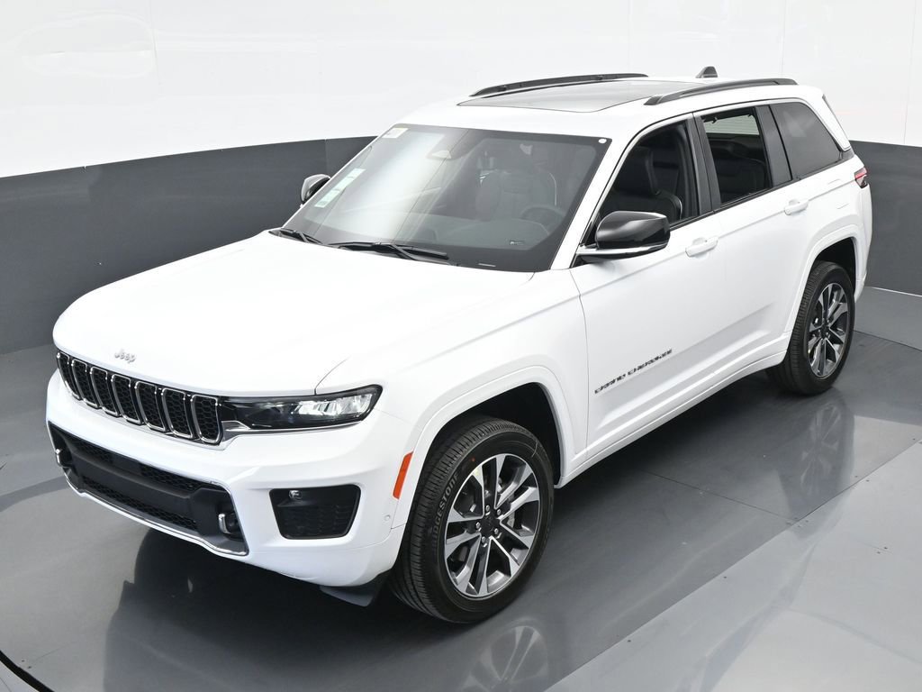 Used 2024 Jeep Grand Cherokee Overland w/ Luxury Tech Group IV image 41