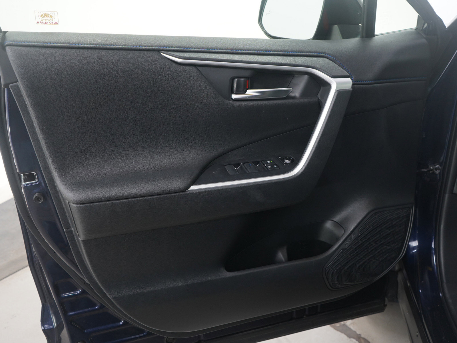 Used 2020 Toyota RAV4 XSE w/ XSE Grade Weather Package image 20