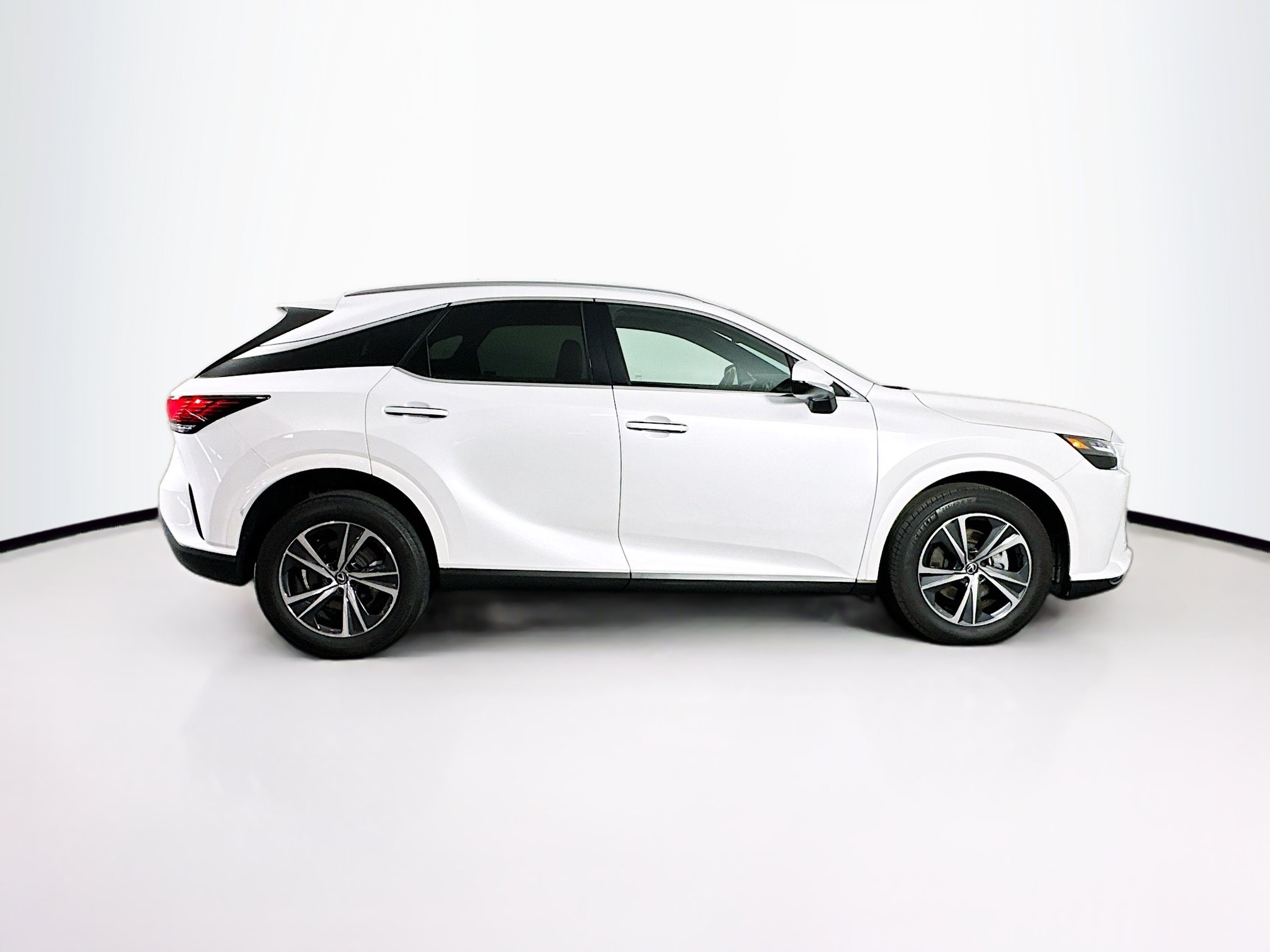 Used 2024 Lexus RX 350 Premium w/ Cold Area Package FWD image 10