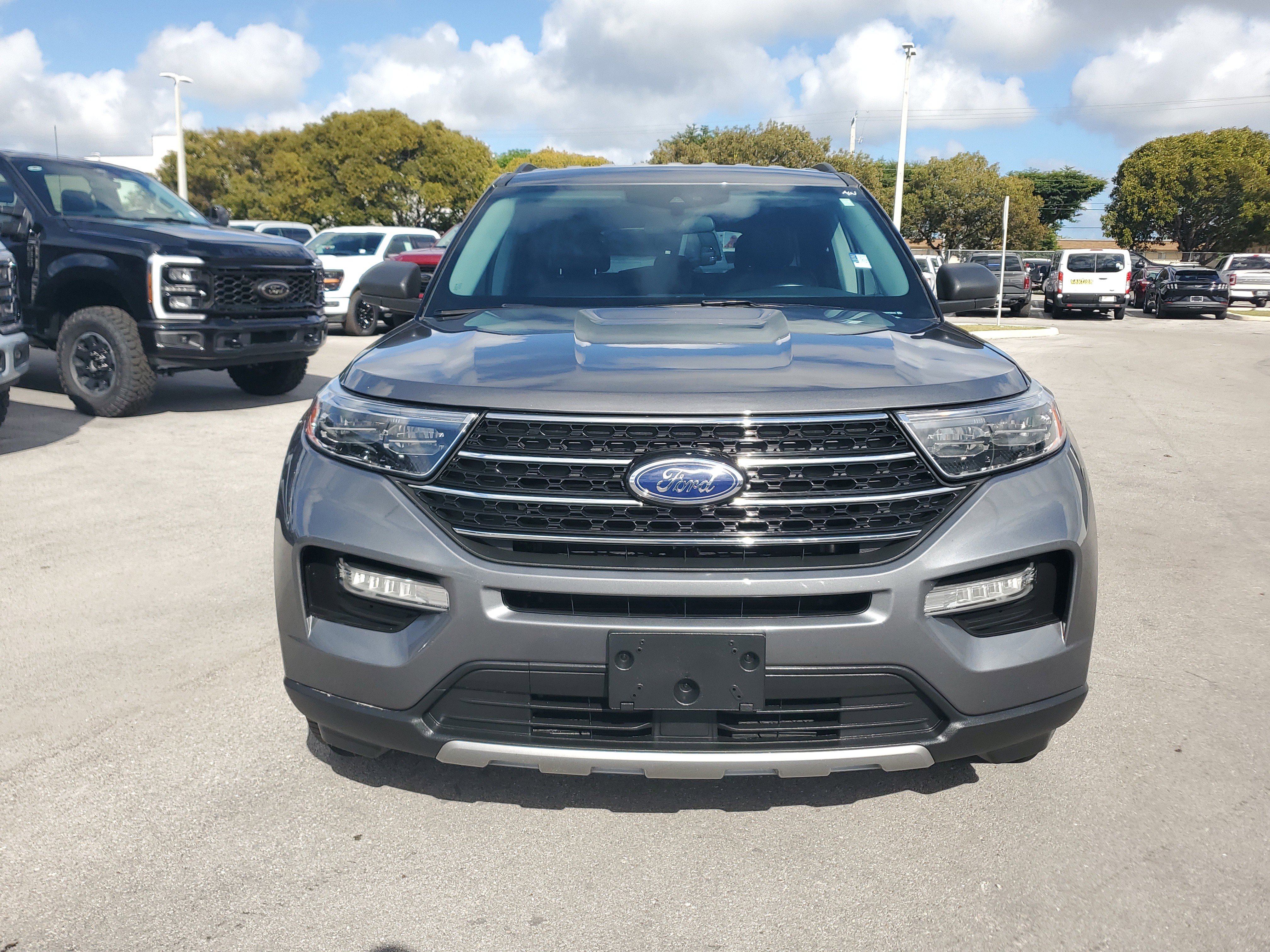 Used 2023 Ford Explorer XLT w/ Equipment Group 202A image 2