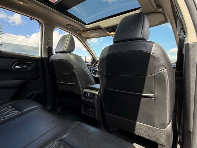 Used 2023 Nissan Rogue Platinum w/ Platinum Premium Package image 22