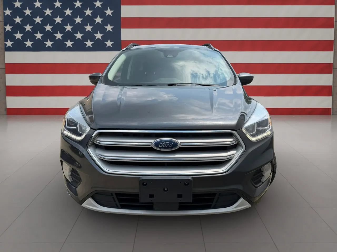 Used 2019 Ford Escape SEL AWD/4WD image 2