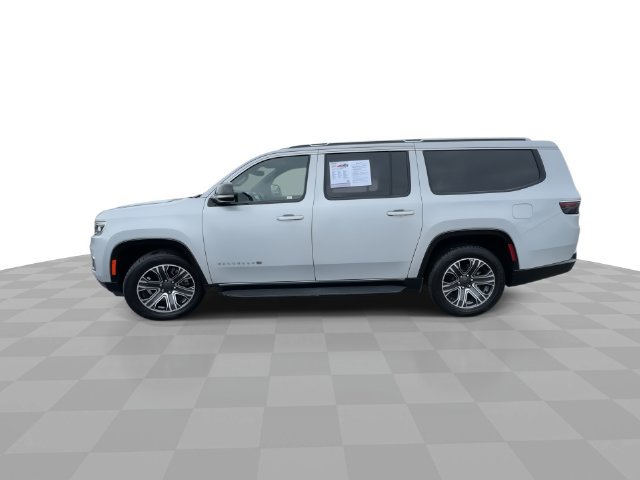 Used 2024 Jeep Wagoneer L Series II w/ Flexible Seating Group AWD/4WD image 5