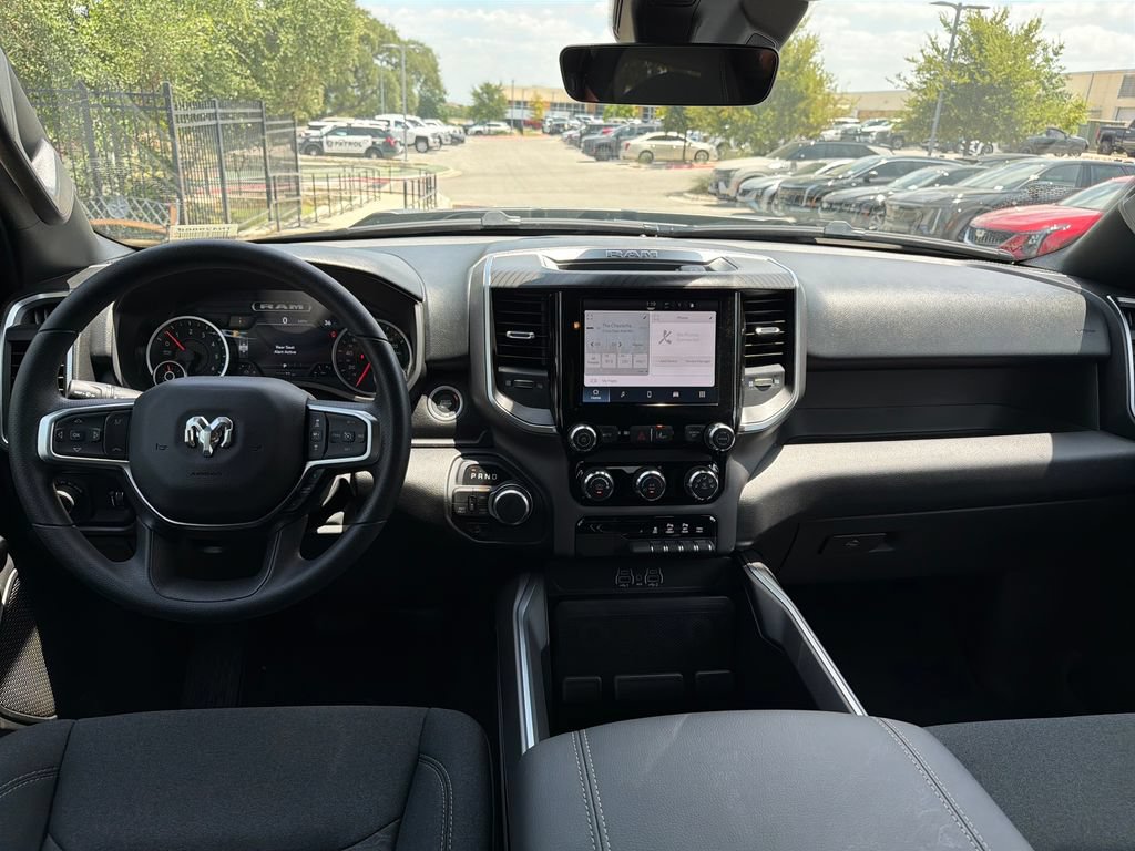 New 2026 RAM 1500 Express AWD/4WD image 31