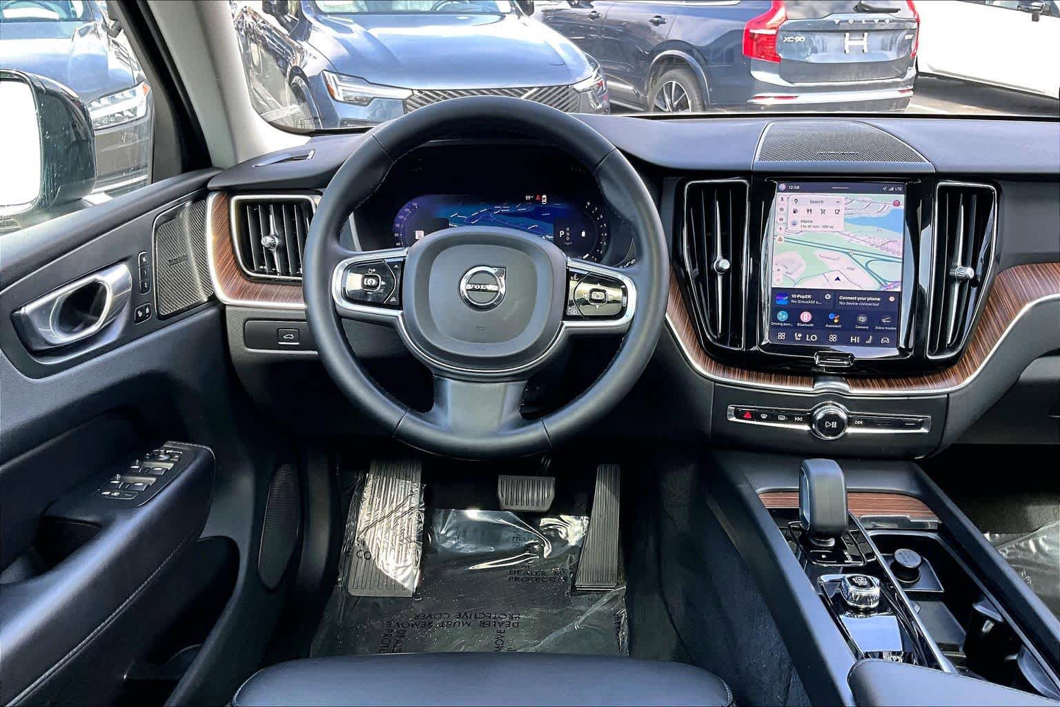 Certified 2023 Volvo XC60 B5 Plus w/ Climate Package image 6