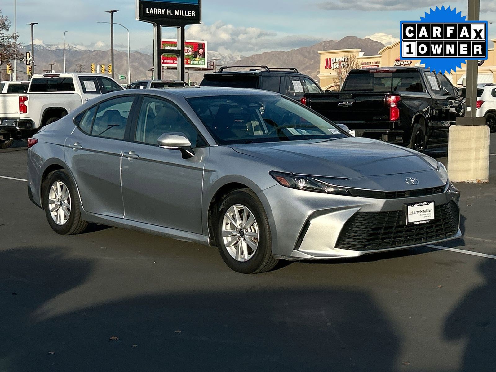 Used 2025 Toyota Camry SE image 8