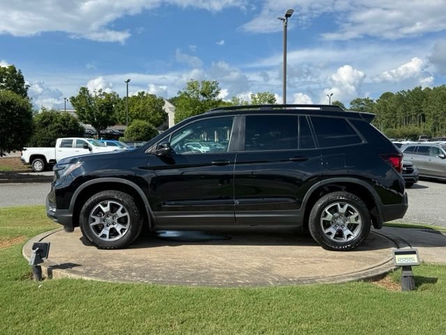 Used 2023 Honda Passport TrailSport image 4