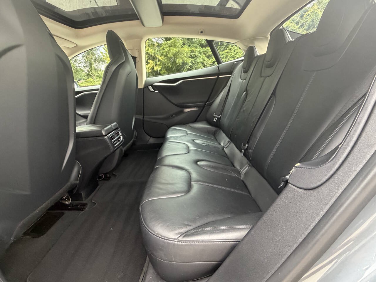 Used 2012 Tesla Model S RWD image 9