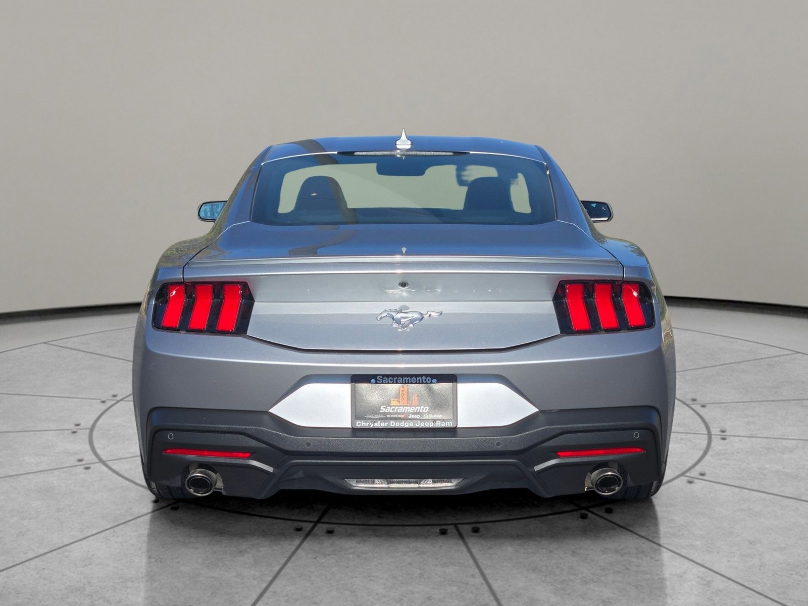 Used 2024 Ford Mustang Premium image 5