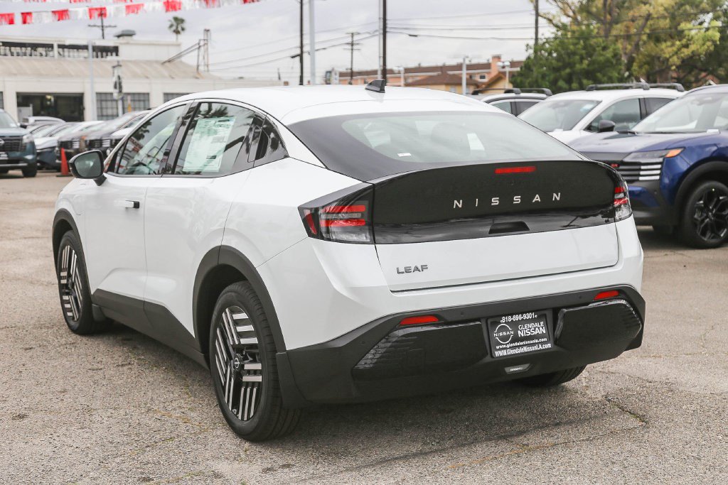 New 2026 Nissan Leaf SV+ w/ Illuminated Package FWD image 6
