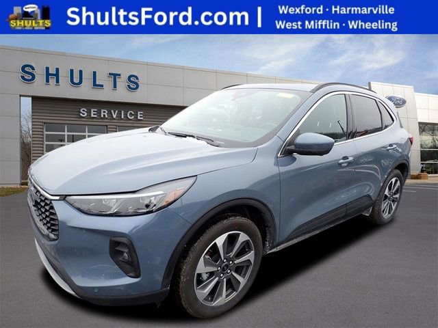 Certified 2025 Ford Escape Platinum w/ Premium Technology Package image 1
