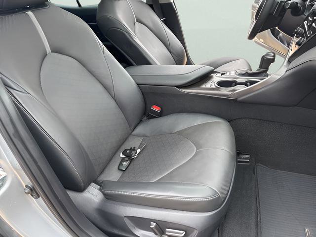 Used 2024 Toyota Camry XSE w/ Navigation Package image 20