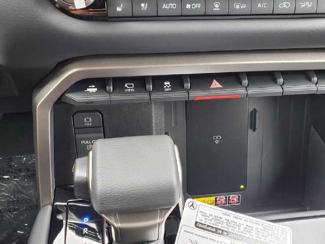 New 2026 Toyota Sequoia Platinum AWD/4WD image 31