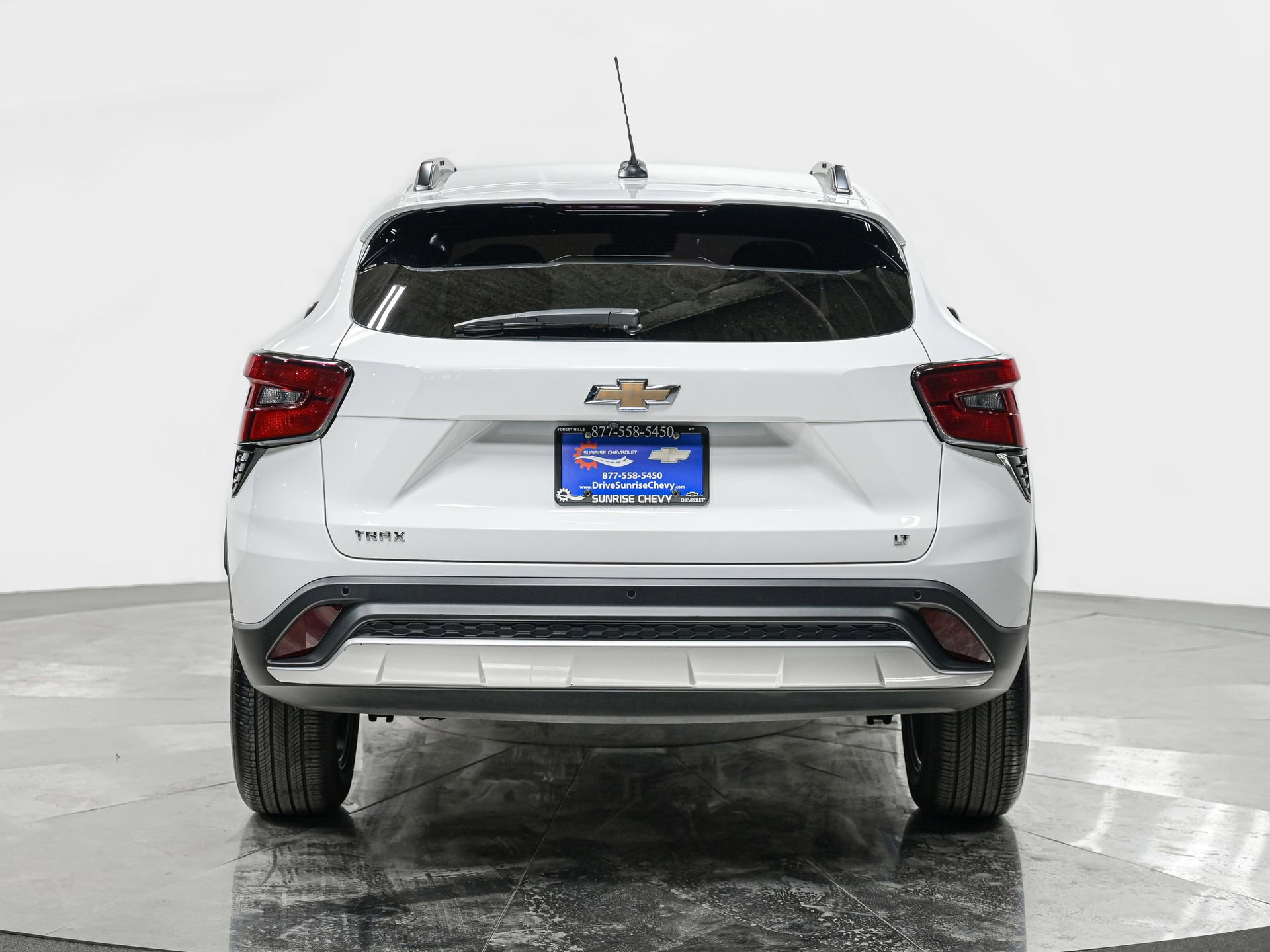 Used 2024 Chevrolet Trax LT FWD image 5