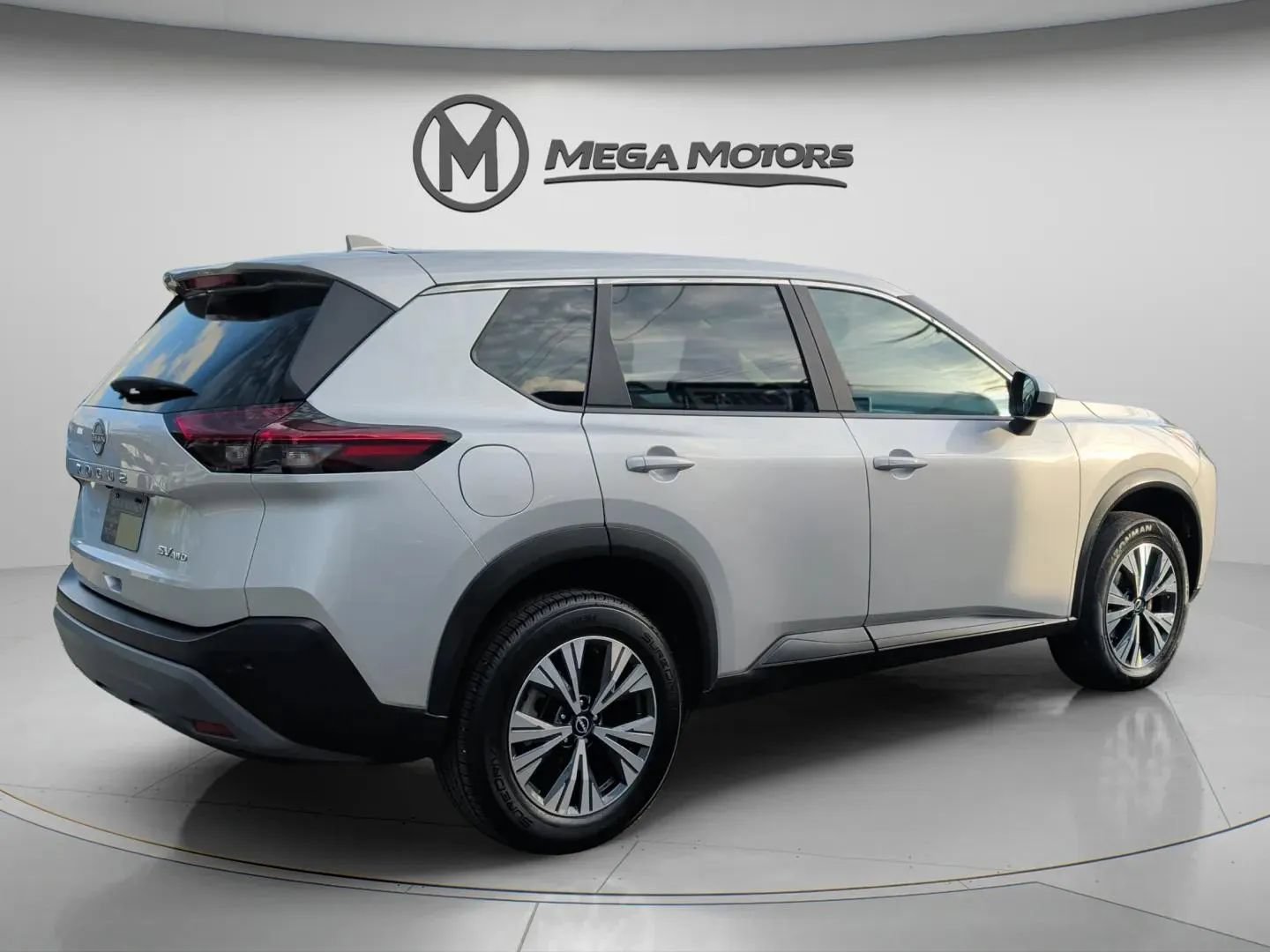 Used 2023 Nissan Rogue SV AWD/4WD image 8
