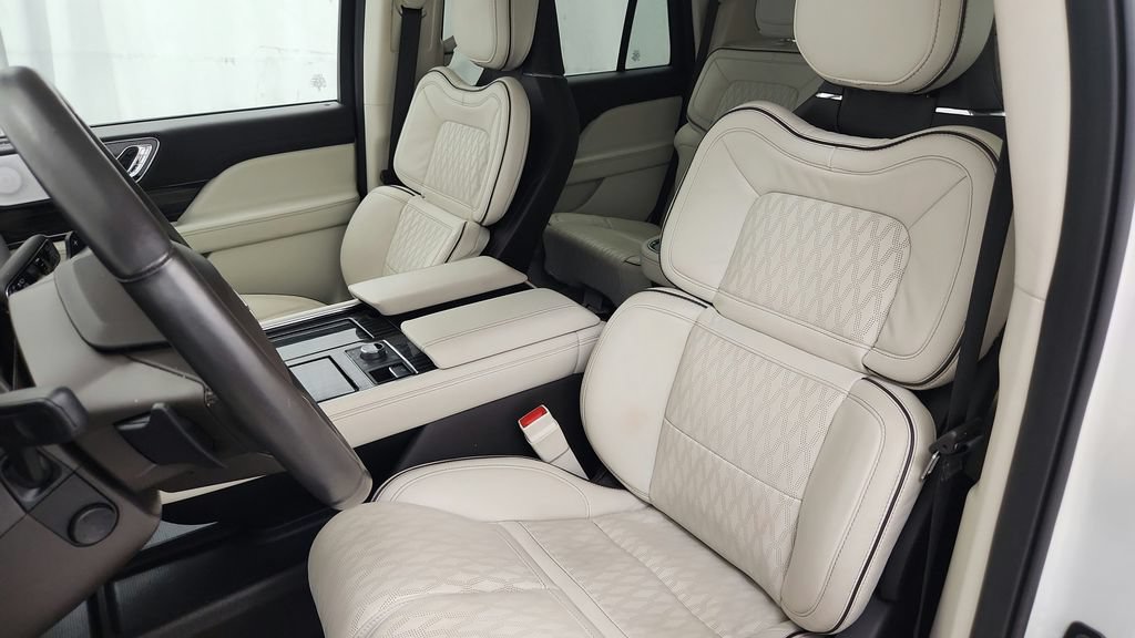 Used 2024 Lincoln Navigator Black Label AWD/4WD image 29