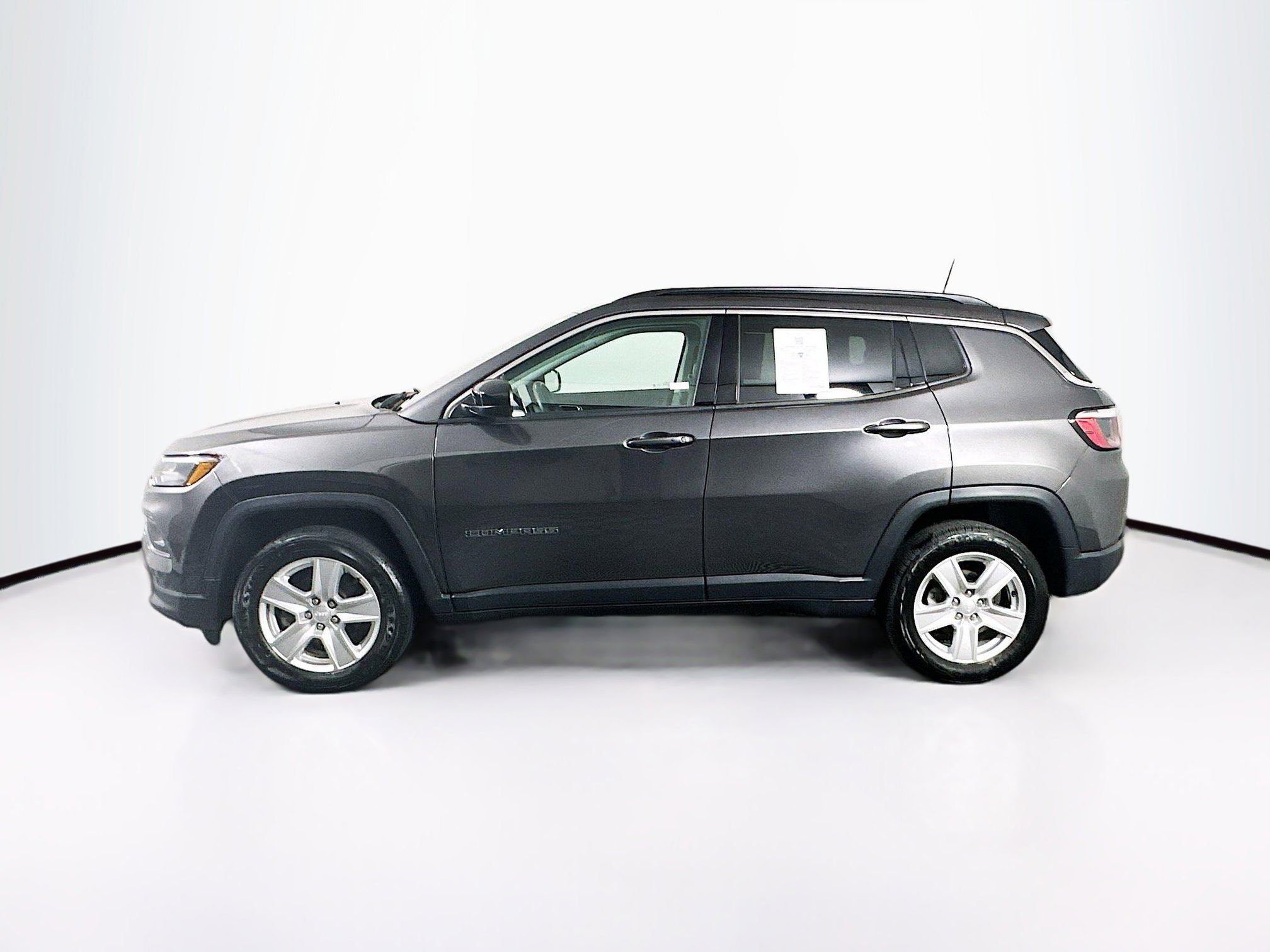 Used 2022 Jeep Compass Latitude AWD/4WD image 4