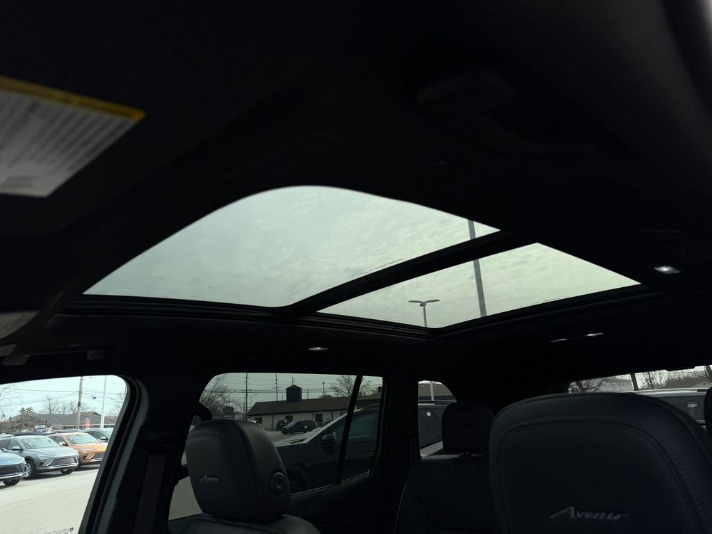 New 2026 Buick Enclave Avenir w/ Super Cruise Package image 14