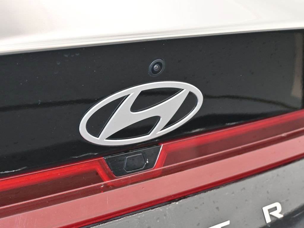 Used 2024 Hyundai Elantra SEL image 35