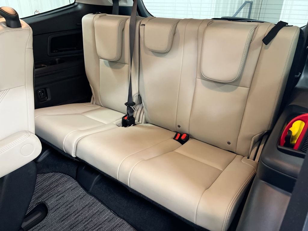 Used 2023 Subaru Ascent Limited image 23