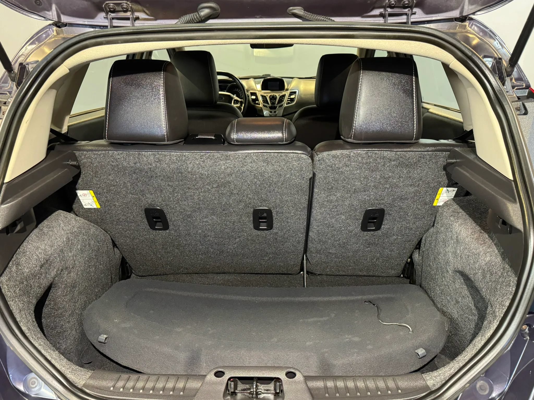 Used 2012 Ford Fiesta SES FWD image 29