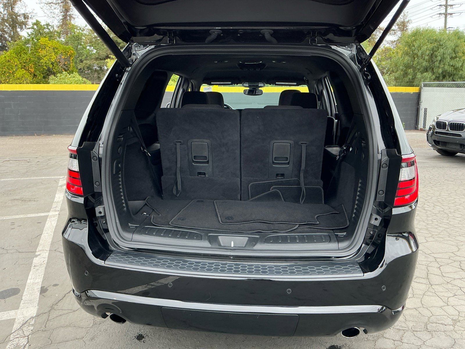 Used 2024 Dodge Durango GT w/ Blacktop Package RWD image 26