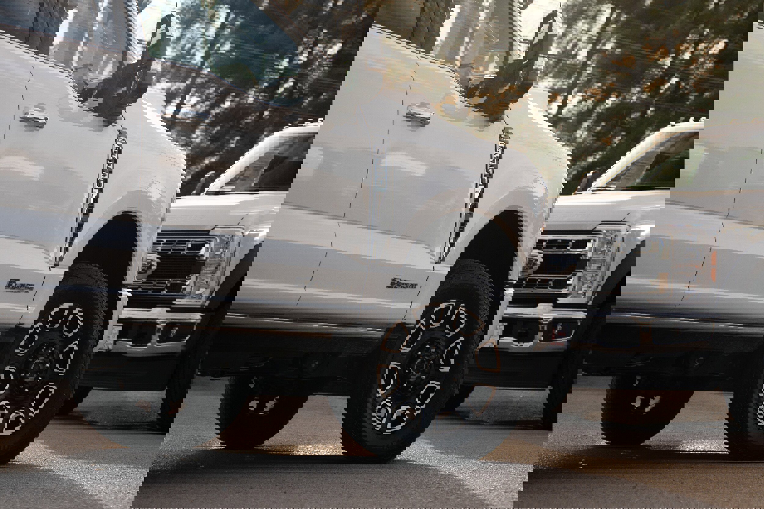 Used 2024 Ford F350 Platinum image 8