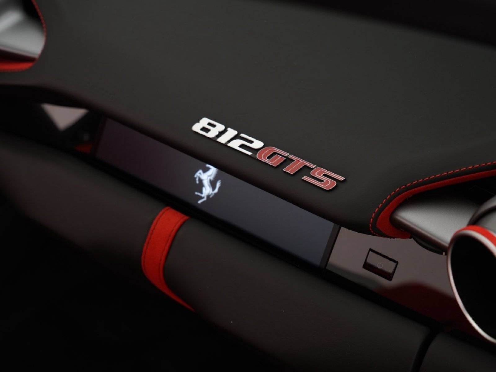 Used 2022 Ferrari 812 GTS RWD image 25