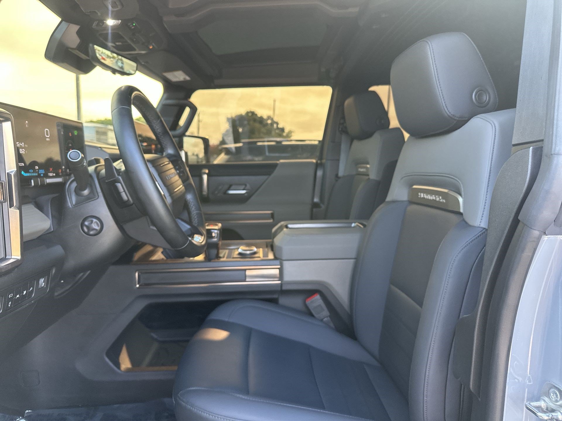 Used 2024 GMC Hummer EV 2X AWD/4WD image 13