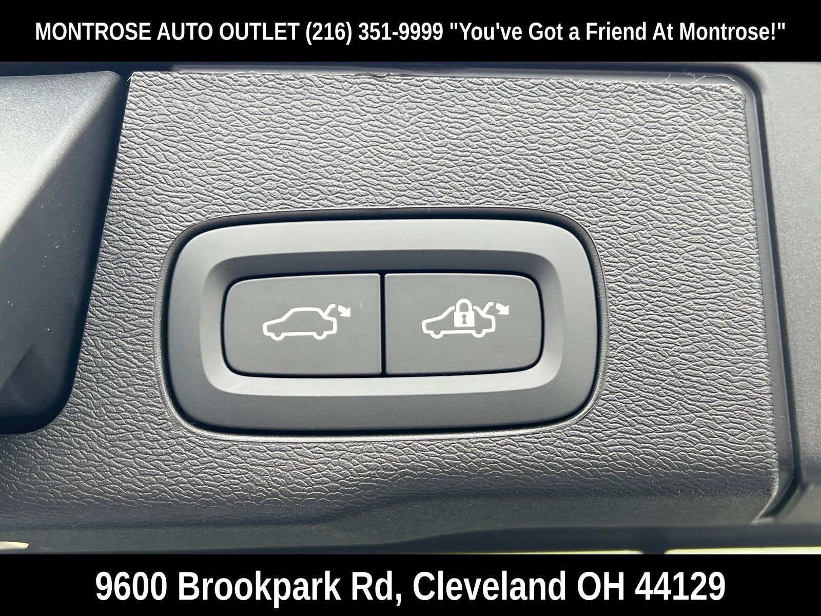 New 2026 Volvo XC60 B5 Plus w/ Protection Package Premier image 38