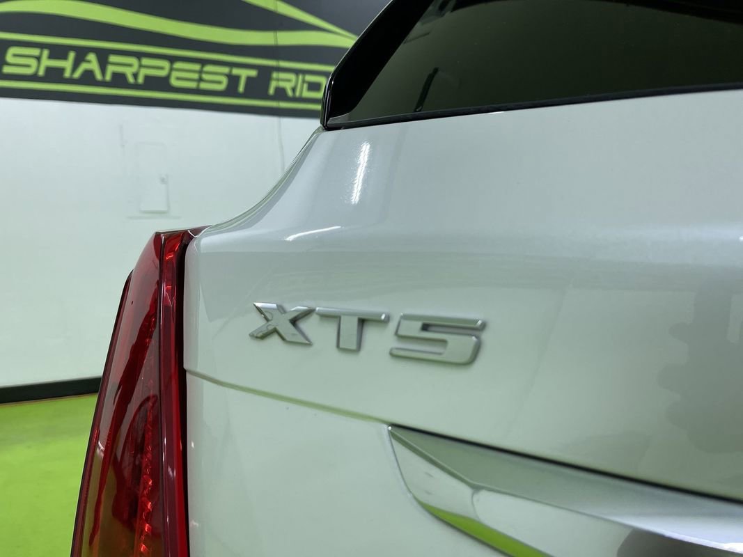 Used 2017 Cadillac XT5 Luxury w/ Driver Awareness Package image 13