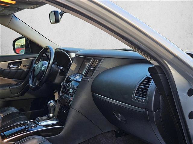 Used 2016 INFINITI QX70 2WD w/ Premium Package image 18