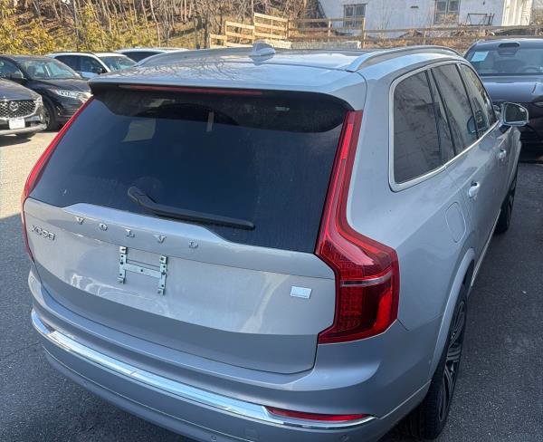 Used 2024 Volvo XC90 T8 Plus w/ Protection Package image 5