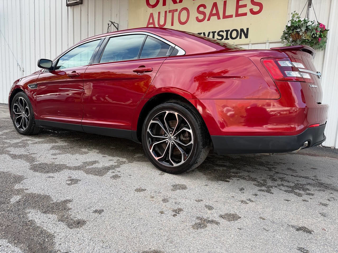 Used 2013 Ford Taurus SHO image 6