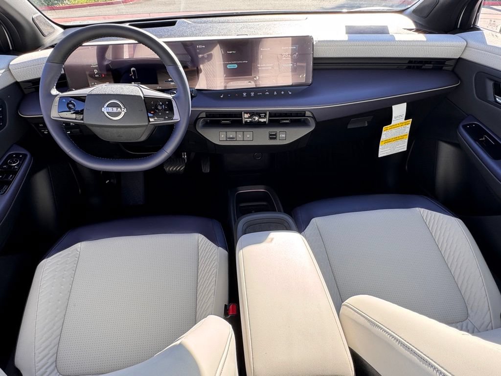 New 2026 Nissan Leaf Platinum+ w/ Cargo Package (Platinum+) FWD image 11