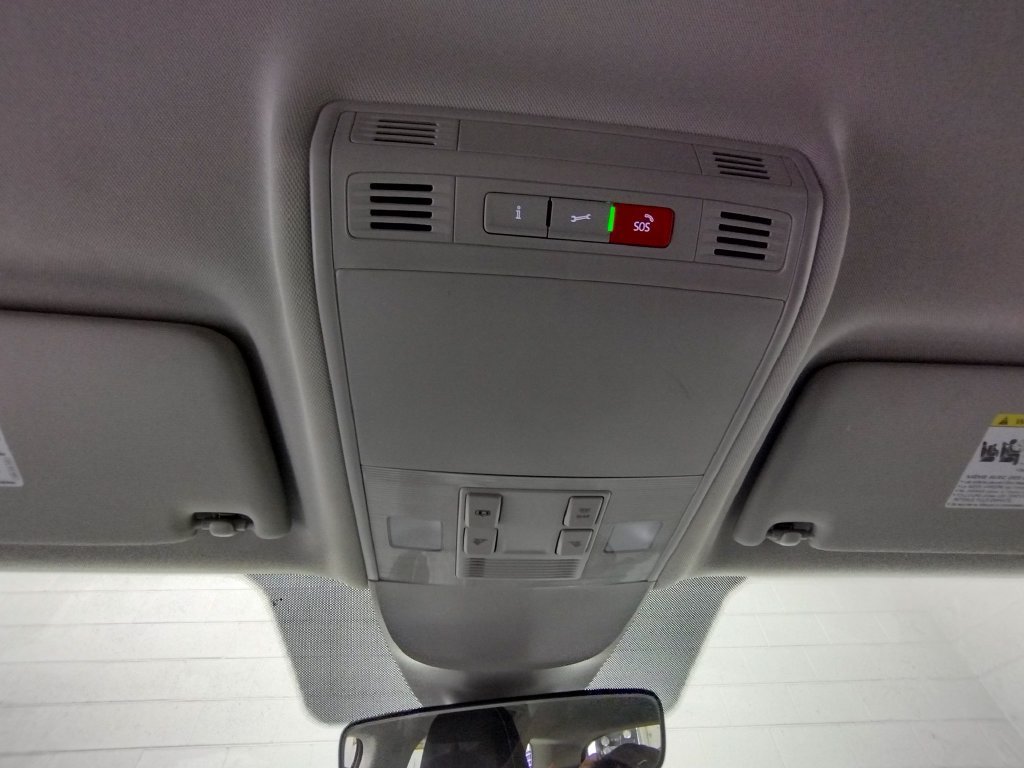 Certified 2025 Volkswagen Taos S AWD/4WD image 31