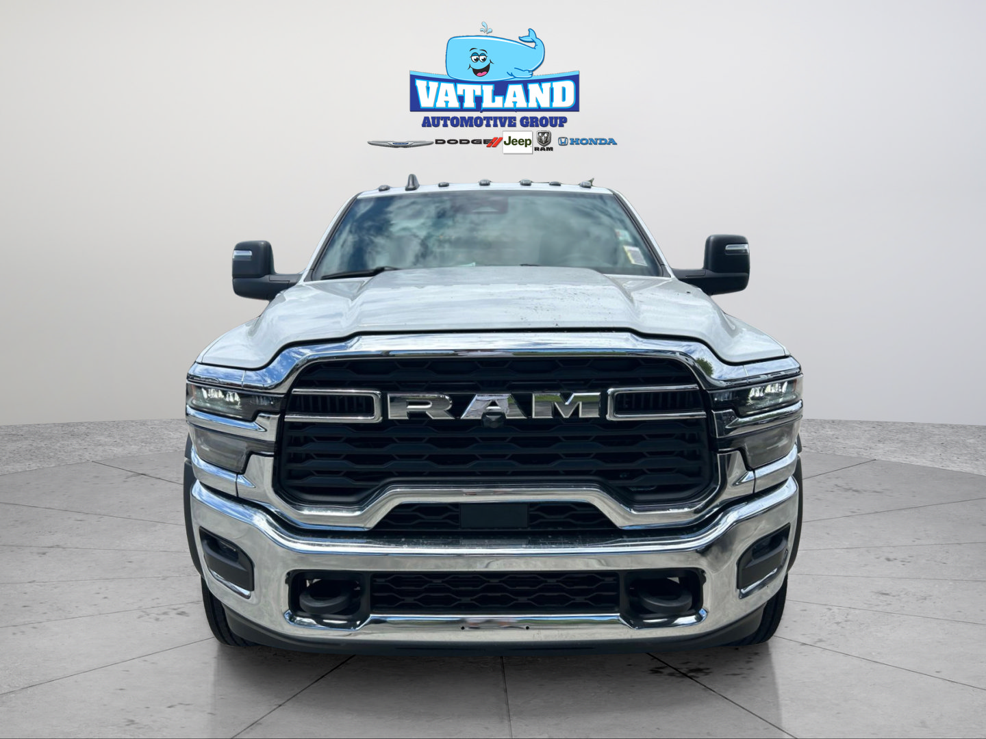 New 2026 RAM 5500 Tradesman AWD/4WD image 9