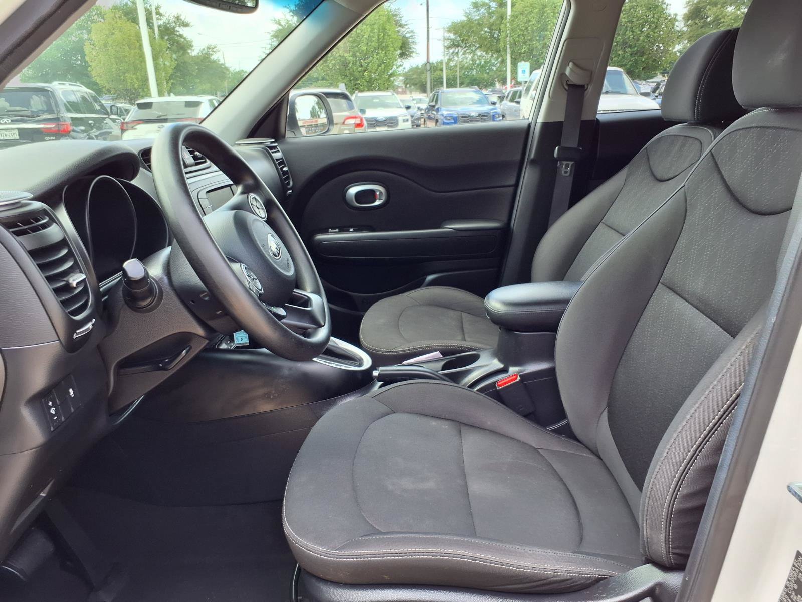 Used 2017 Kia Soul FWD image 16