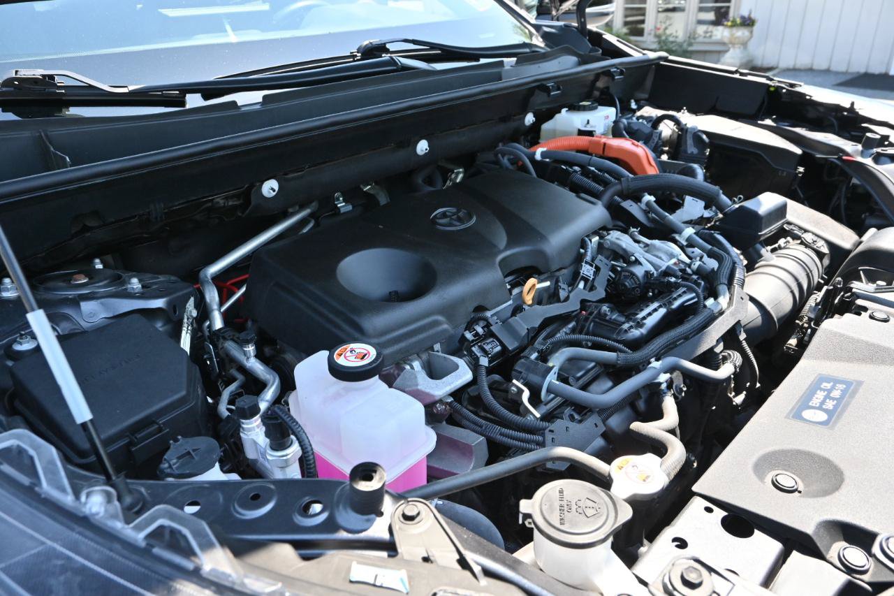 Used 2021 Toyota RAV4 XSE AWD/4WD image 45