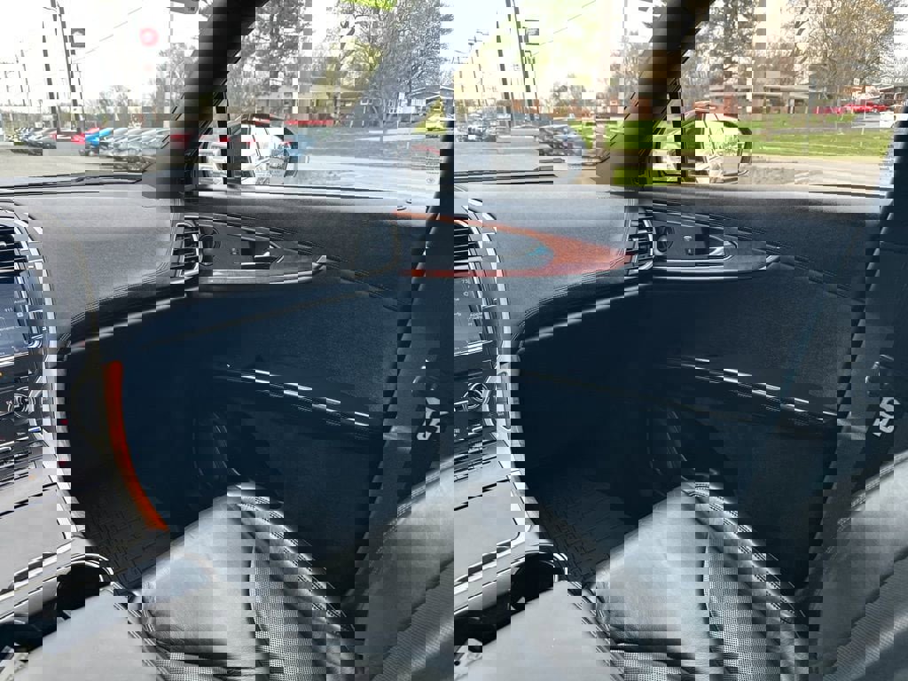 Used 2019 Lincoln Nautilus Select image 14