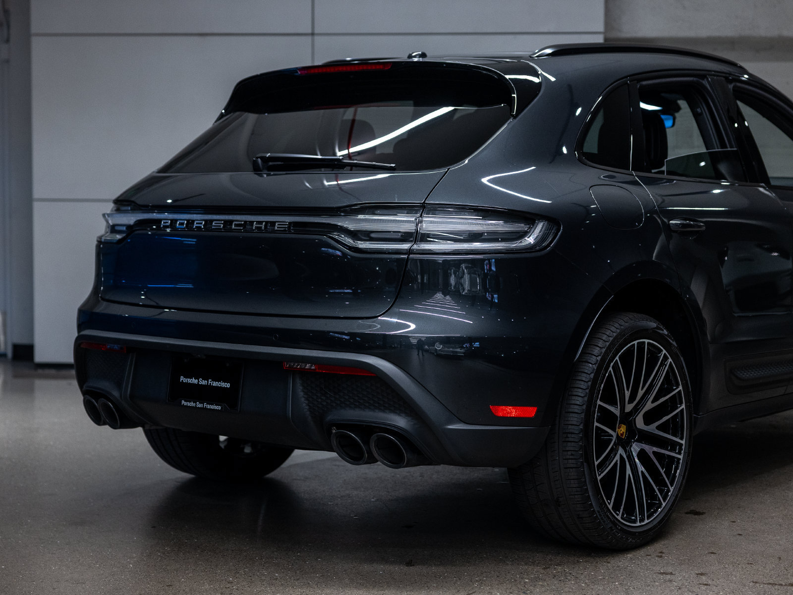 Certified 2026 Porsche Macan AWD/4WD image 24