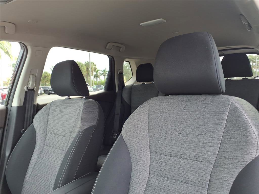 Certified 2023 Nissan Rogue SV image 17