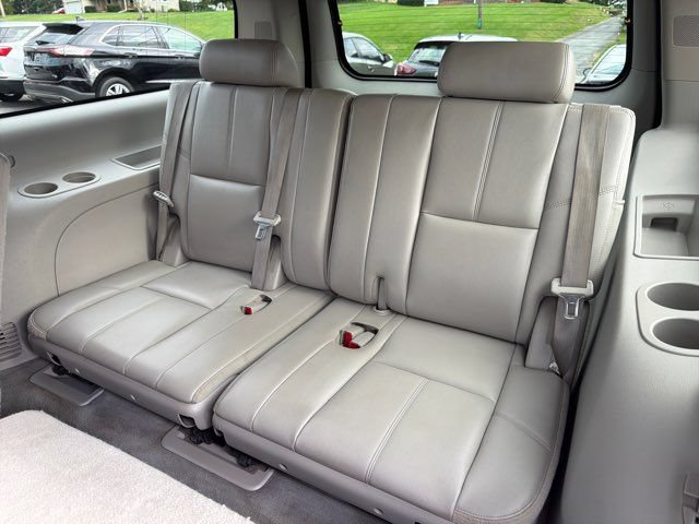 Used 2012 Chevrolet Suburban LT AWD/4WD image 38